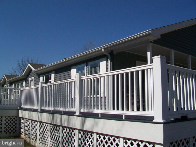 107 TROUT LN, Cabins, WV 26855