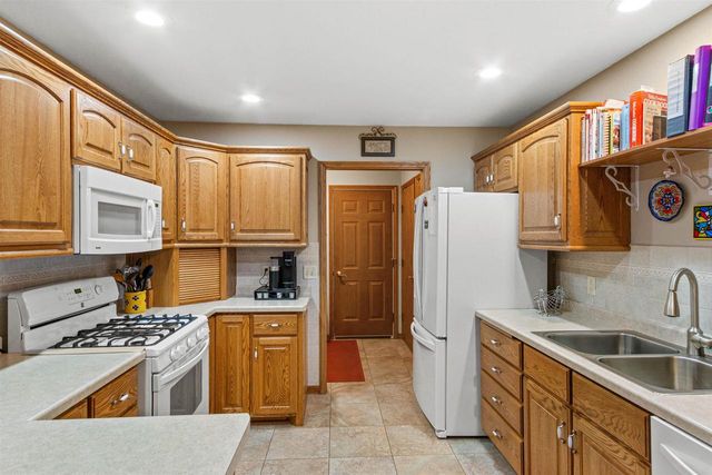 4621 RIDGEVIEW COURT, Wisconsin Rapids, WI 54494