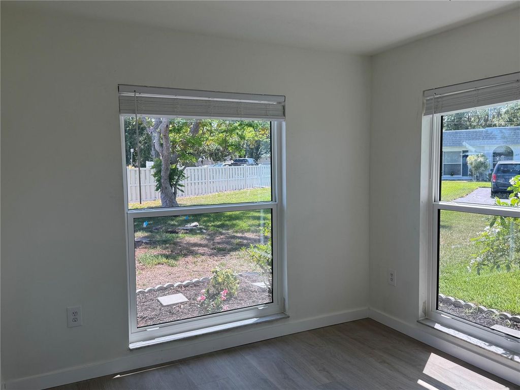 Image 20 of property listing at 3813 42ND STREET W 37, Bradenton, FL 34205