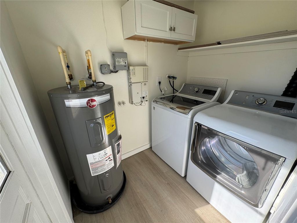 Image 40 of property listing at 3813 42ND STREET W 37, Bradenton, FL 34205