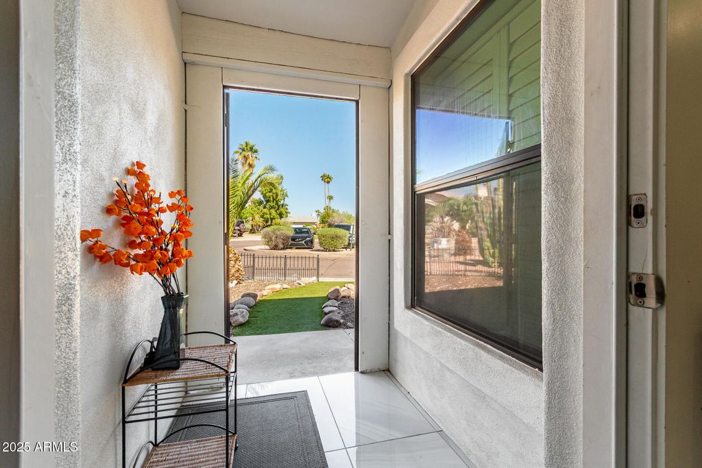 8611 E GARFIELD Street, Scottsdale, AZ 85257 — photo 2