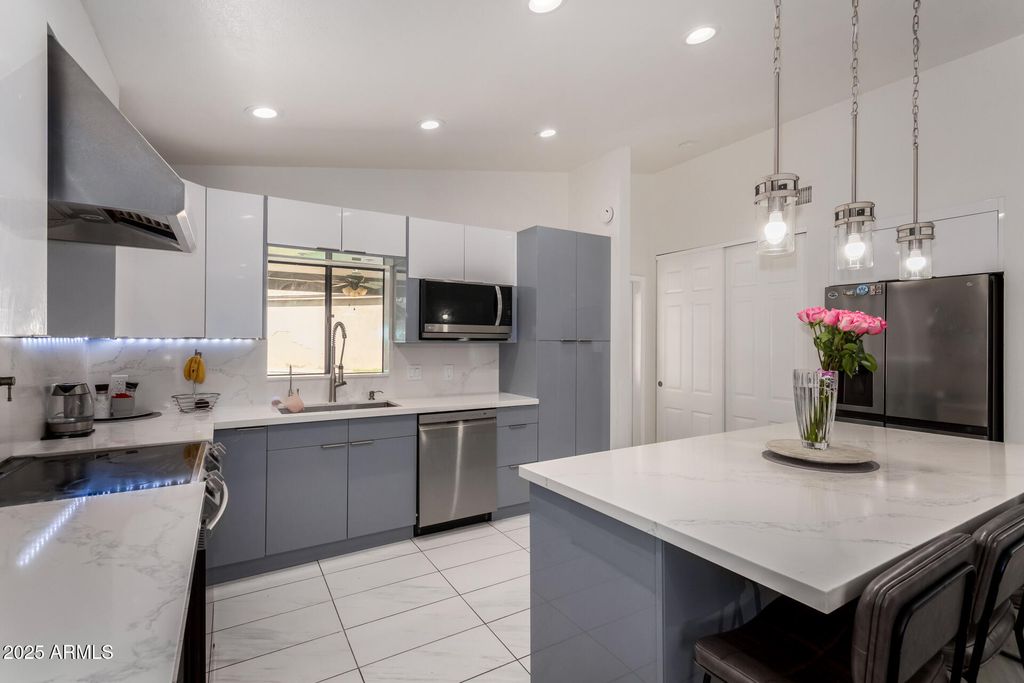 8611 E GARFIELD Street, Scottsdale, AZ 85257 — photo 5