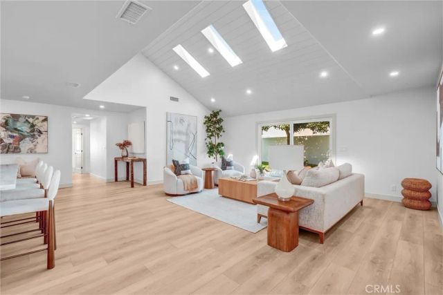 5851 Snead, Huntington Beach, CA 92649