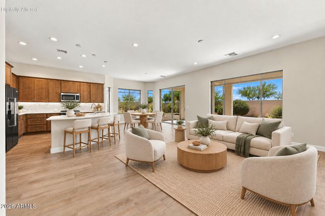 16837 W ALMERIA Road, Goodyear, AZ 85395