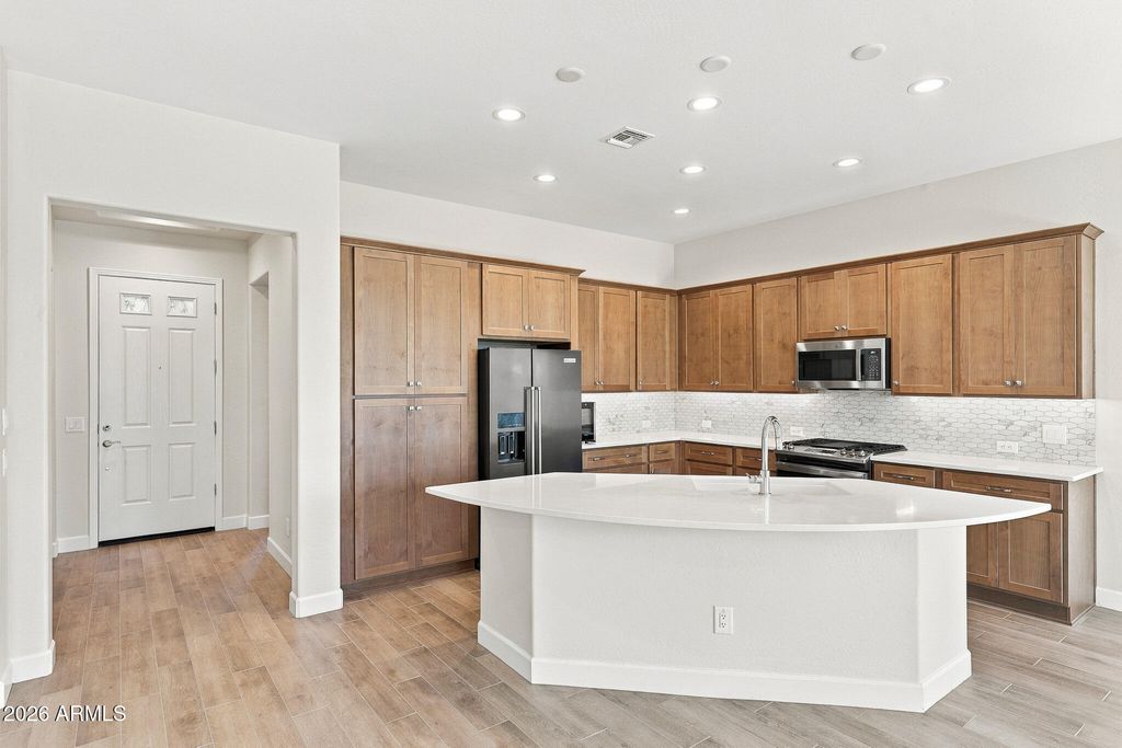 16837 W ALMERIA Road, Goodyear, AZ 85395 — photo 4