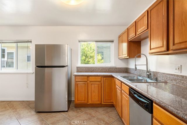 5851 Woodman Avenue, Valley Glen, CA 91401