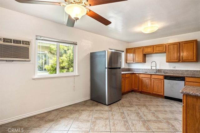 5851 Woodman Avenue, Valley Glen, CA 91401