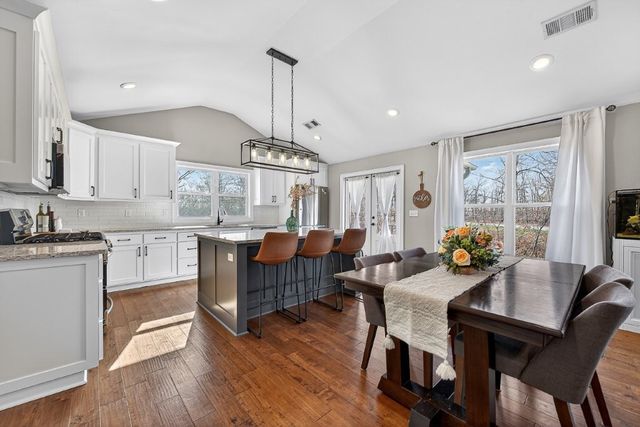 281 Kinross Drive, Bella Vista, AR 72715