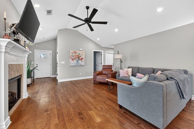 281 Kinross Drive, Bella Vista, AR 72715