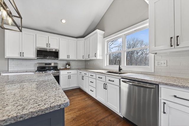 281 Kinross Drive, Bella Vista, AR 72715