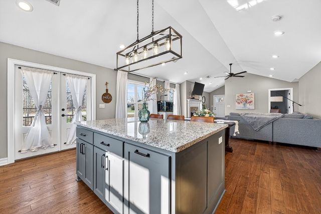 281 Kinross Drive, Bella Vista, AR 72715