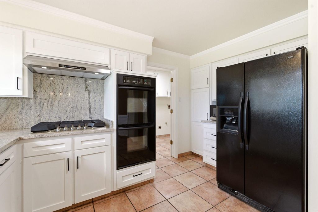 Image 16 of property listing at 8517 Osuna Road NE, Albuquerque, NM 87111