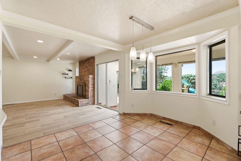 Image 22 of property listing at 8517 Osuna Road NE, Albuquerque, NM 87111