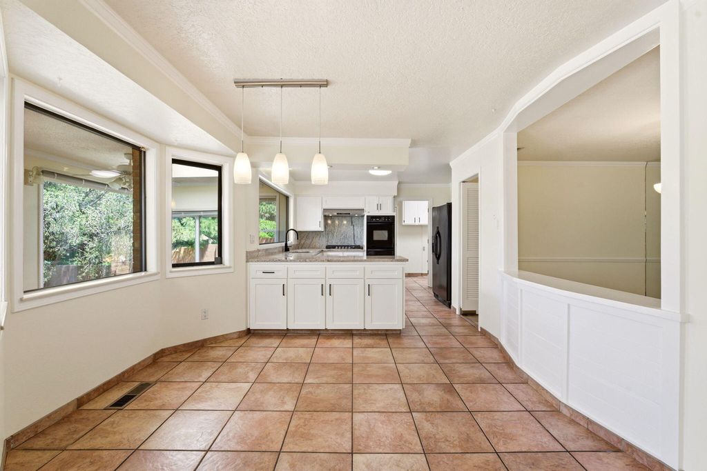 Image 23 of property listing at 8517 Osuna Road NE, Albuquerque, NM 87111