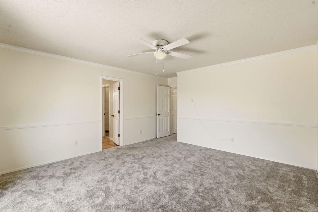 Image 36 of property listing at 8517 Osuna Road NE, Albuquerque, NM 87111