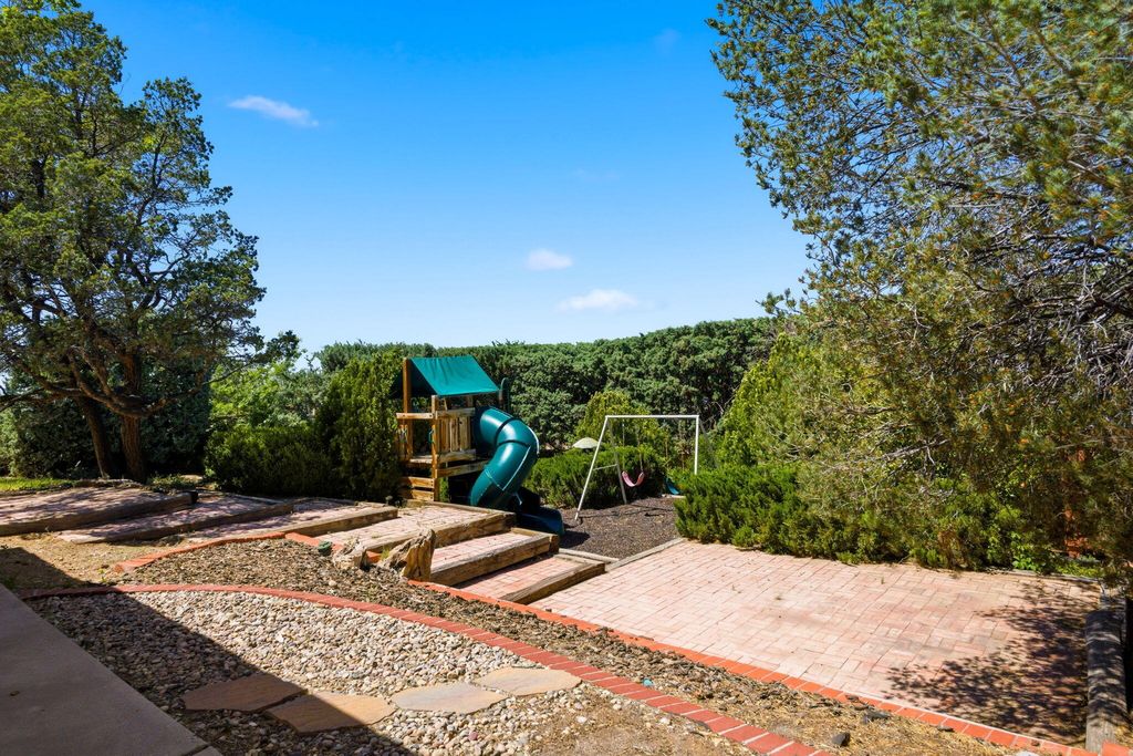 Image 52 of property listing at 8517 Osuna Road NE, Albuquerque, NM 87111