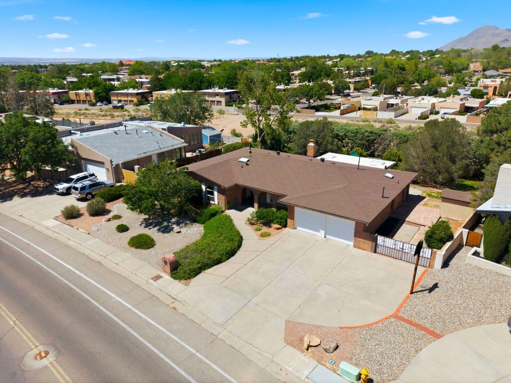 Image 54 of property listing at 8517 Osuna Road NE, Albuquerque, NM 87111