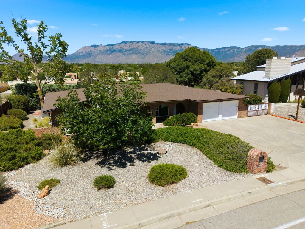 Image 55 of property listing at 8517 Osuna Road NE, Albuquerque, NM 87111