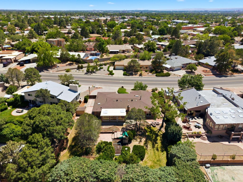 Image 56 of property listing at 8517 Osuna Road NE, Albuquerque, NM 87111