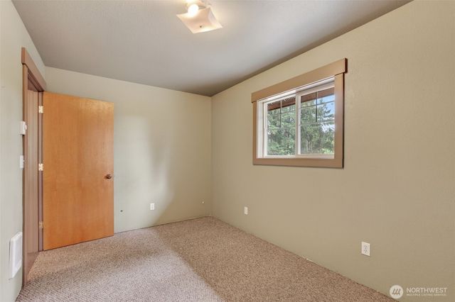 10320 James Road SW, Rochester, WA 98579