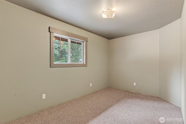 10320 James Road SW, Rochester, WA 98579