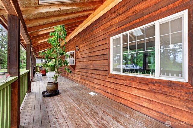 10320 James Road SW, Rochester, WA 98579