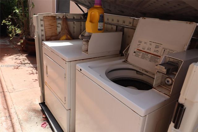 835 83rd St 3, Miami Beach, FL 33141