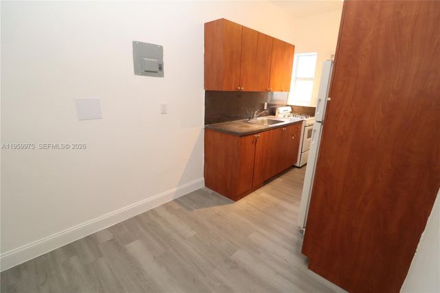 835 83rd St 3, Miami Beach, FL 33141