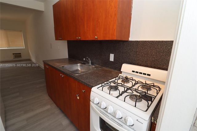 835 83rd St 3, Miami Beach, FL 33141