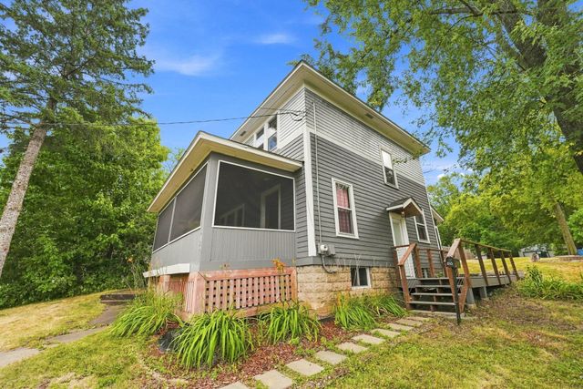 816 Vine Street, Hudson, WI 54016