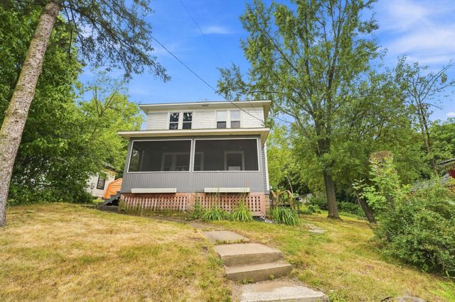 816 Vine Street, Hudson, WI 54016
