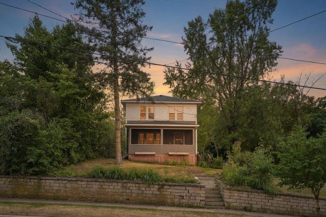 816 Vine Street, Hudson, WI 54016
