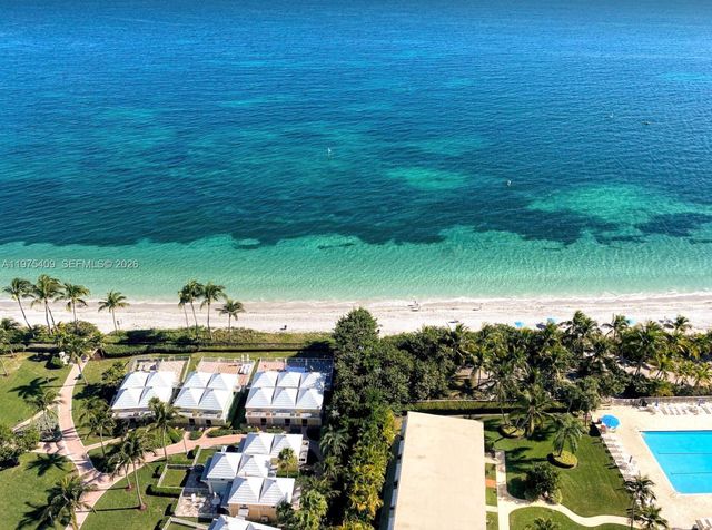 881 Ocean Drive TH7, Key Biscayne, FL 33149