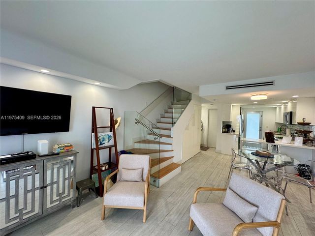 881 Ocean Drive TH7, Key Biscayne, FL 33149