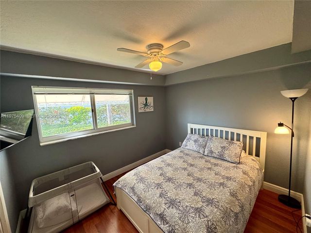 881 Ocean Drive TH7, Key Biscayne, FL 33149