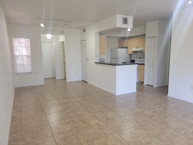 2560 Centergate Dr 102, Miramar, FL 33025