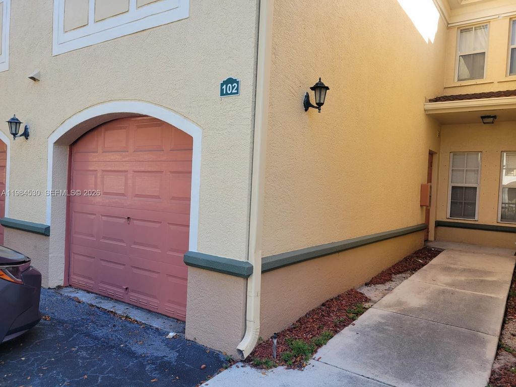 2560 Centergate Dr 102, Miramar, FL 33025