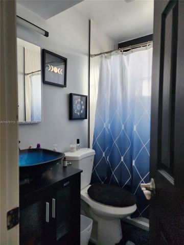 10046 Winding Lake Rd 201, Sunrise, FL 33351