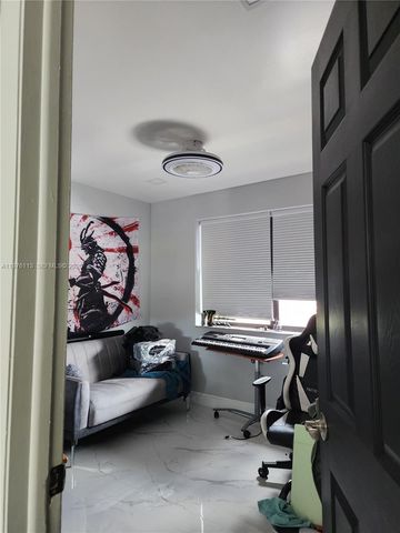 10046 Winding Lake Rd 201, Sunrise, FL 33351