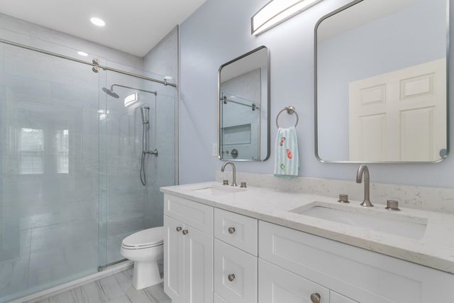 4874 Luster Leaf Cir Apt 204, Myrtle Beach, SC 29577
