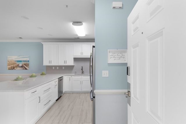 4874 Luster Leaf Cir Apt 204, Myrtle Beach, SC 29577