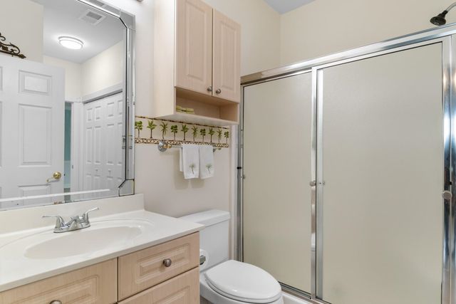 4874 Luster Leaf Cir Apt 204, Myrtle Beach, SC 29577