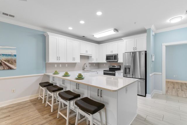 4874 Luster Leaf Cir Apt 204, Myrtle Beach, SC 29577