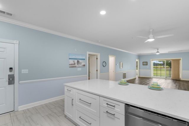4874 Luster Leaf Cir Apt 204, Myrtle Beach, SC 29577