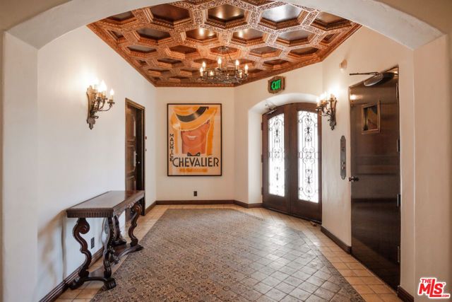 1302 N Sweetzer Avenue 503, West Hollywood, CA 90046