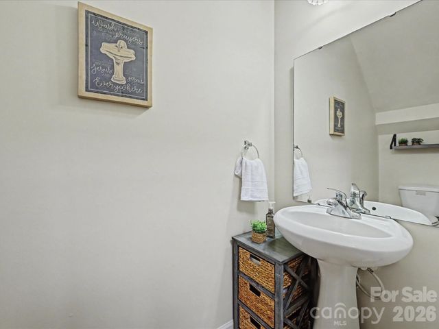 8421 Scotney Bluff Avenue, Charlotte, NC 28273