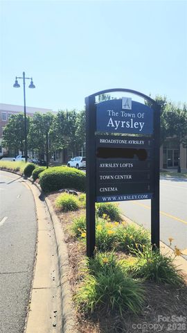 8421 Scotney Bluff Avenue, Charlotte, NC 28273