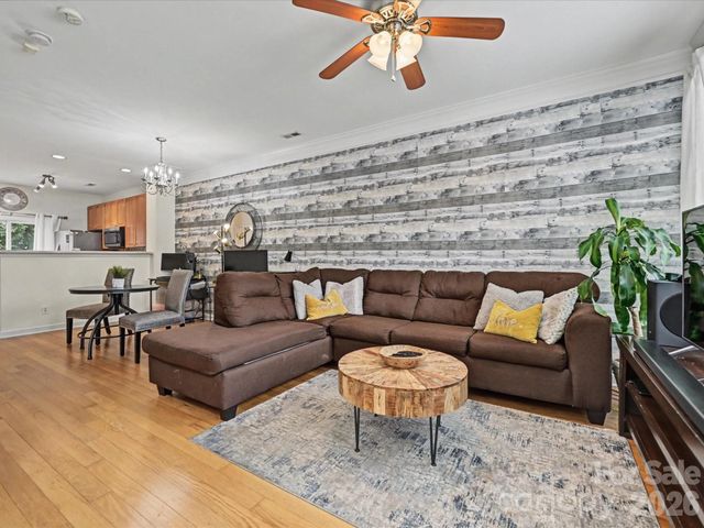 8421 Scotney Bluff Avenue, Charlotte, NC 28273