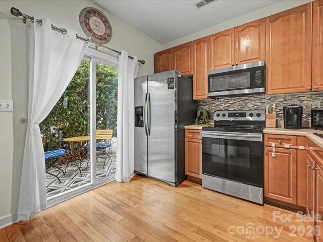 8421 Scotney Bluff Avenue, Charlotte, NC 28273