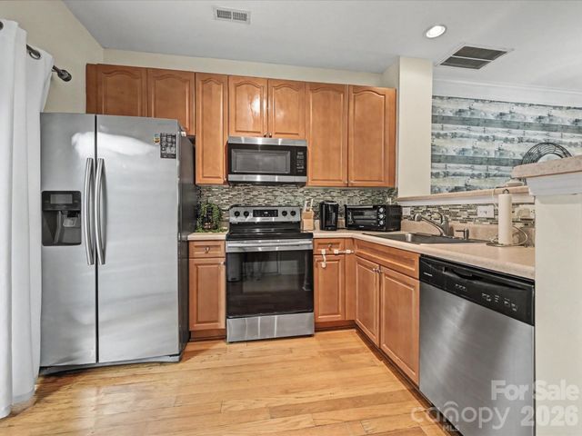 8421 Scotney Bluff Avenue, Charlotte, NC 28273